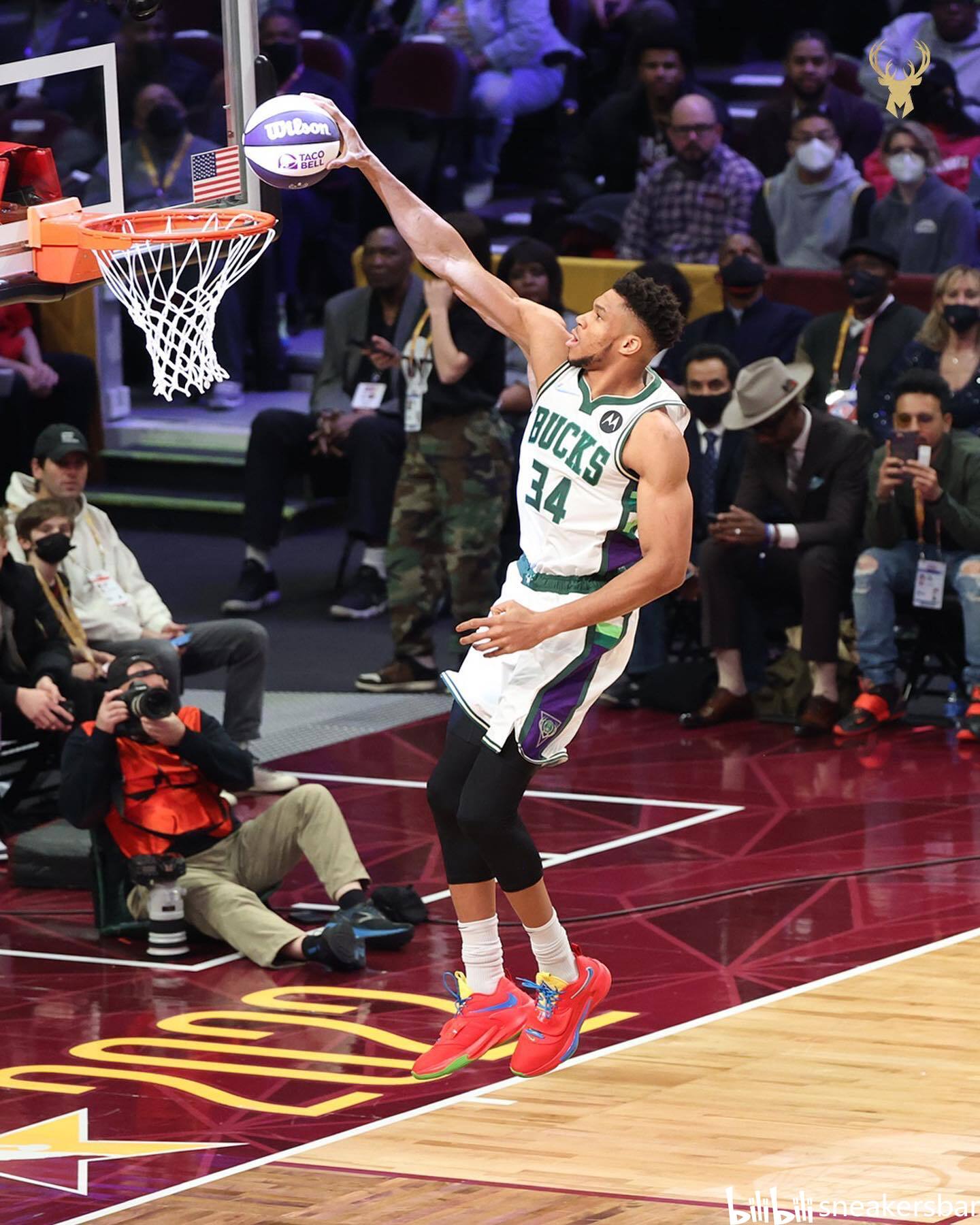 奥纳纳的职 奥纳纳的职