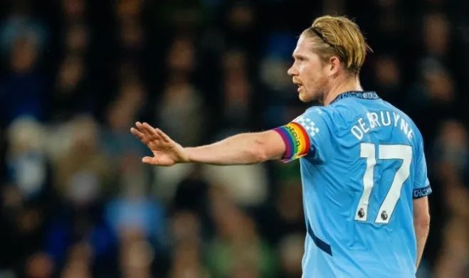 了球队中场 了球队中场